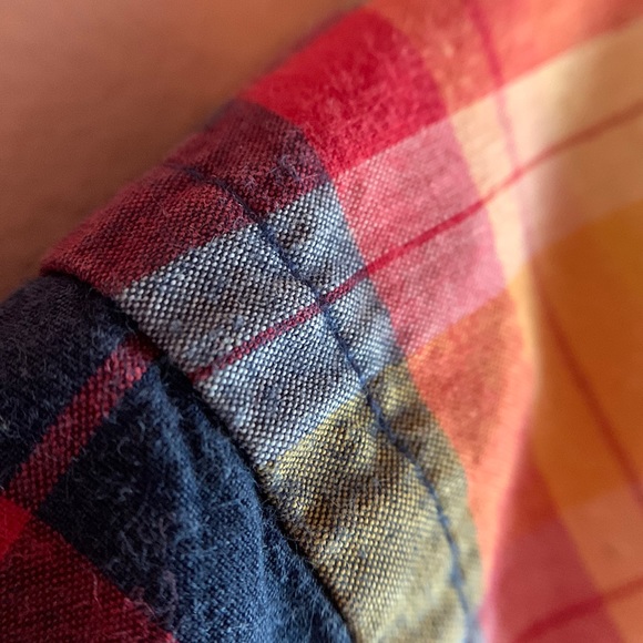 Men’s Button-Up Plaid Shirt - Picture 3 of 4